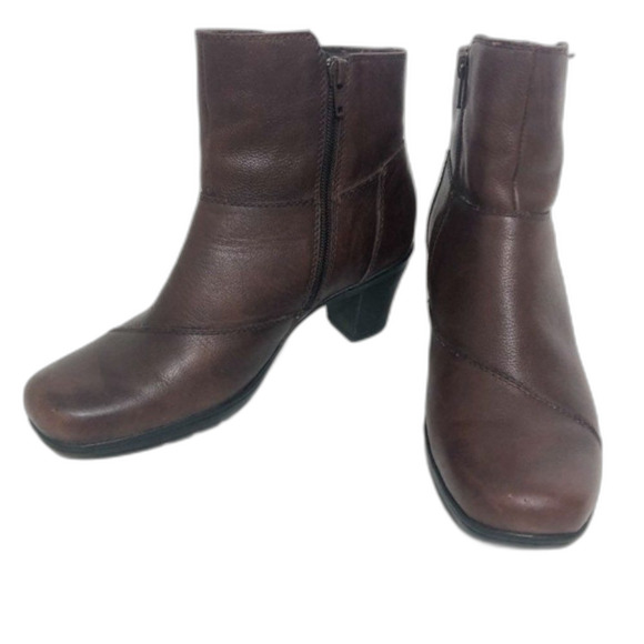 Clarks Brown Leather Side Zip Ankle Fashion Boots Size 8.5M - Picture 3 of 9